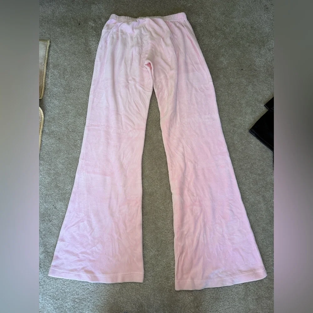 Forever 21 Women’s Pink Sweats - Picture 2 of 5